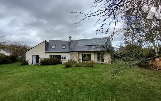 Maison 7 pièces 172 m² · à Carhaix-Plouguer · 171,8 m² · 285 000 €