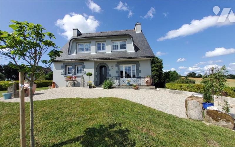 Maison 5 pièces 127 m² · à Maël-Carhaix · 127 m² · 199 000 €