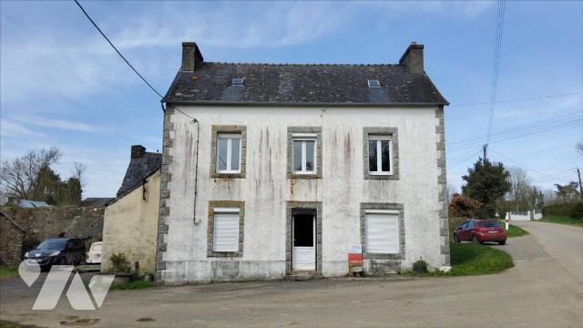 Maison 6 pièces 145 m² · à Poullaouen · 145 m² · 50 000 €