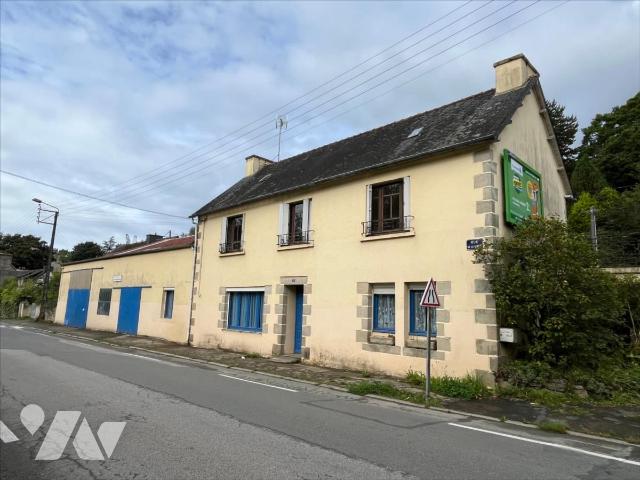 Maison 7 pièces 163 m² · à Callac · 163 m² · 83 000 €