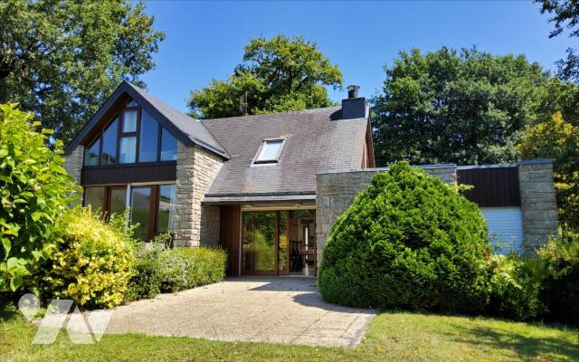 Maison 7 pièces 123 m² · à Carhaix-Plouguer · 123 m² · 250 000 €