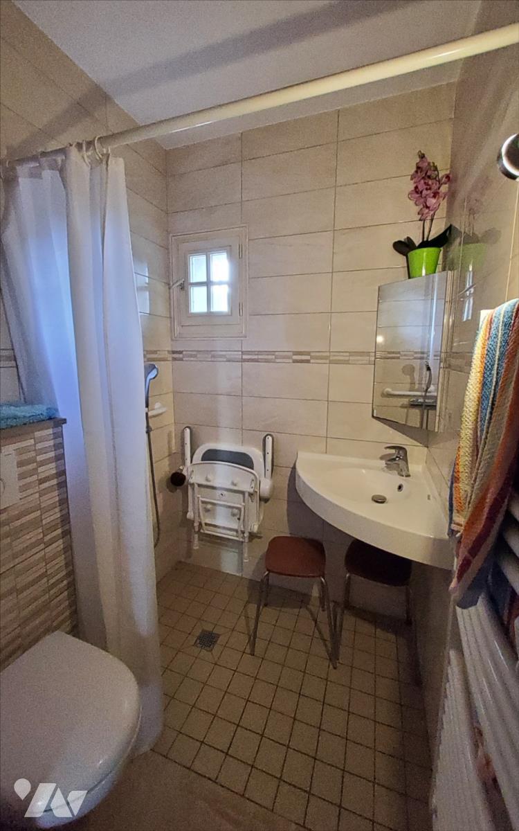 VENTE maison-CARHAIX PLOUGUER (29)