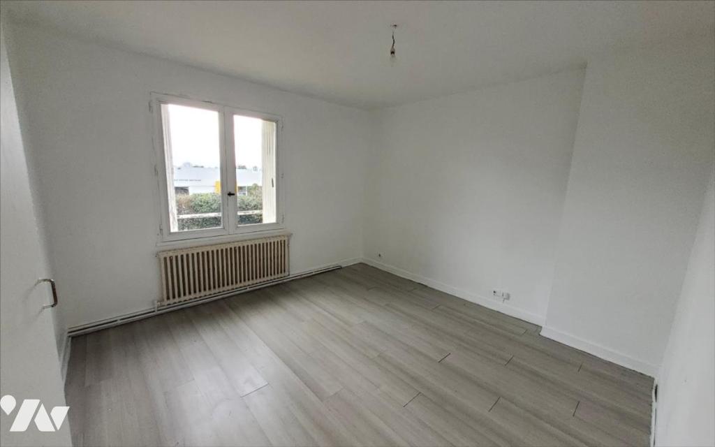 VENTE maison-CARHAIX PLOUGUER (29)