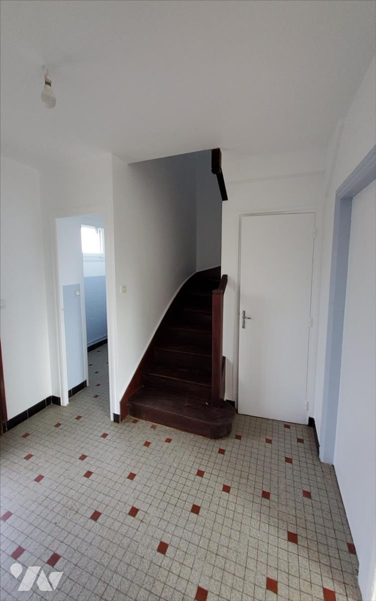 VENTE maison-CARHAIX PLOUGUER (29)