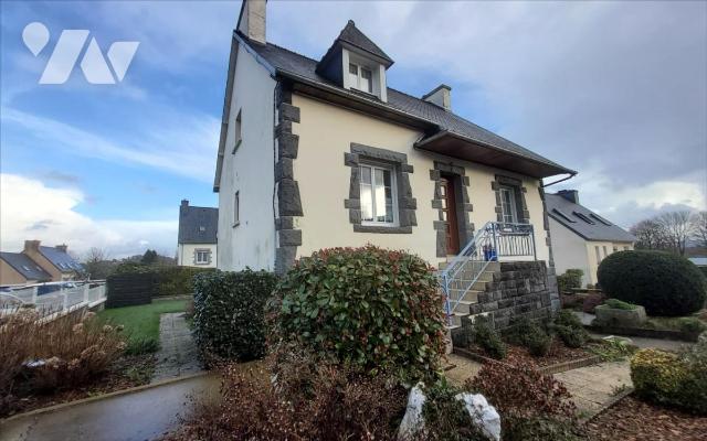 Maison 6 pièces 119 m² · à Carhaix-Plouguer · 119 m² · 172 000 €