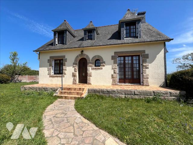 Maison 4 pièces 106 m² · à Callac · 106 m² · 135 000 €