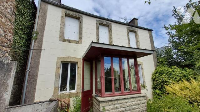 Maison 8 pièces 142 m² · à Scrignac · 142 m² · 90 000 €