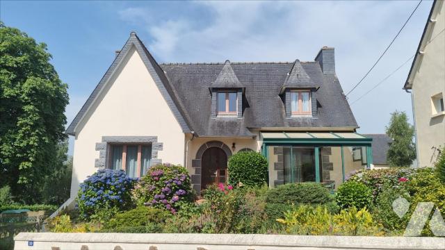 Maison 5 pièces 121 m² · à Callac · 121 m² · 129 500 €