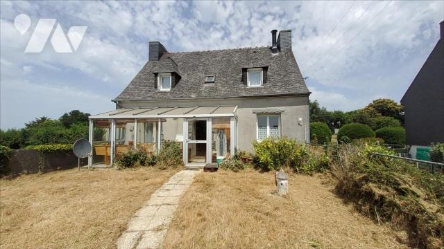 Maison 6 pièces 100 m² · à Poullaouen · 100 m² · 115 000 €