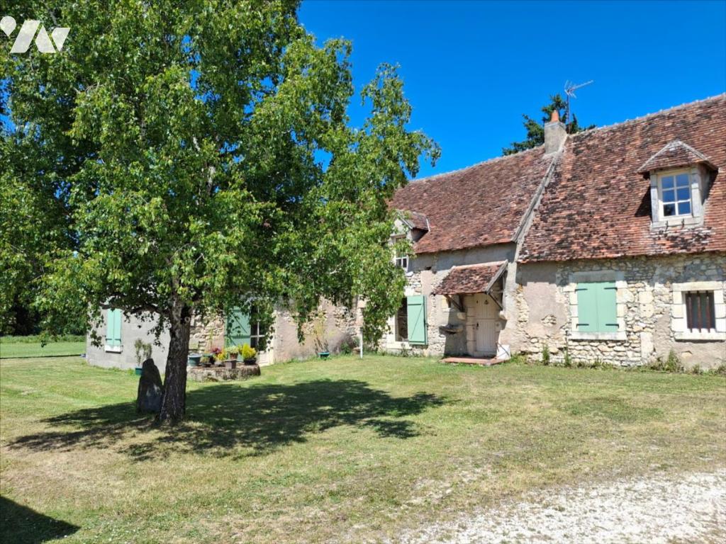 Maison 9 pièces 275 m² · à Oulches · 275 m² · 250 000 €