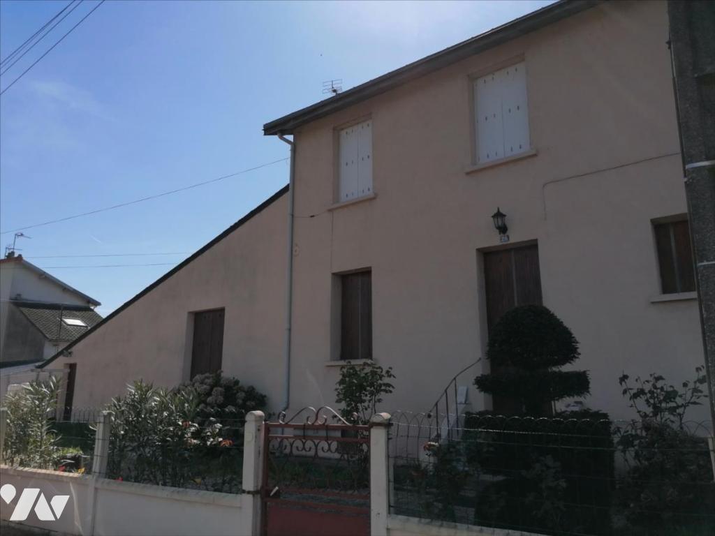 VENTE maison-DESCARTES (37)