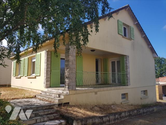Vente - Maison / villa - LE LOROUX BOTTEREAU - 109 m² - 6 pièces - 44042-43