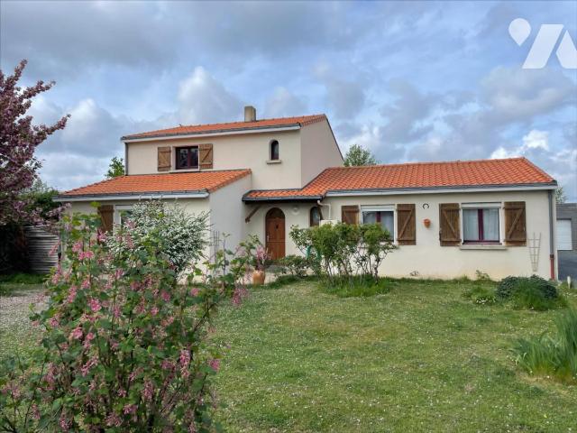 Vente - Maison / villa - LA CHAPELLE HEULIN - 168 m² - 7 pièces - 44042-58