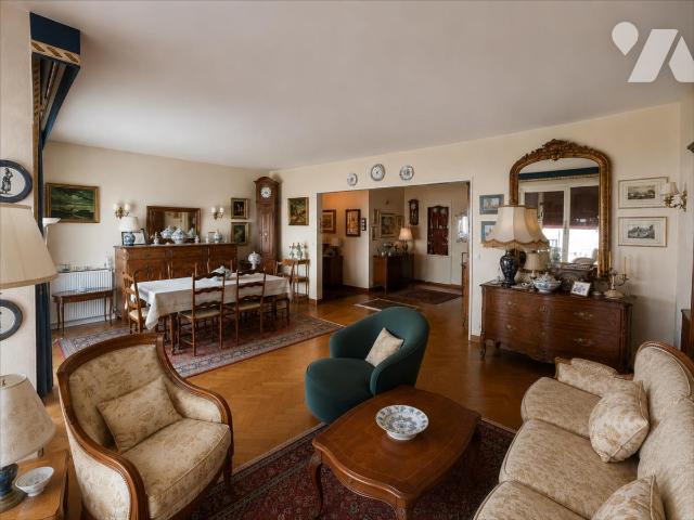 Appartement 6 pièces 124 m² · à Reims · 123,9 m² · 242 000 €