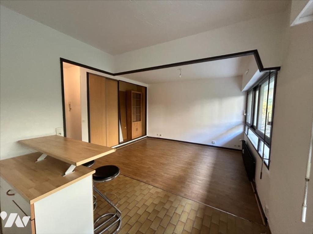 Appartement 1 pièce 33 m² · à Reims · 32,9 m² · 82 000 €