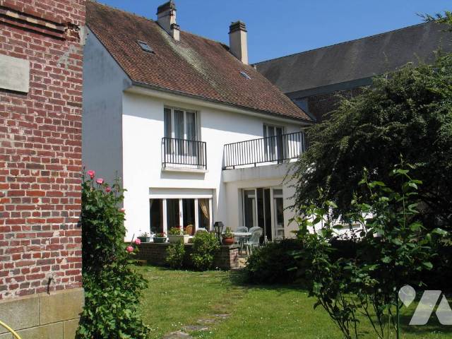 Maison 6 pièces 180 m² · à Noyon · 180 m² · 200 000 €