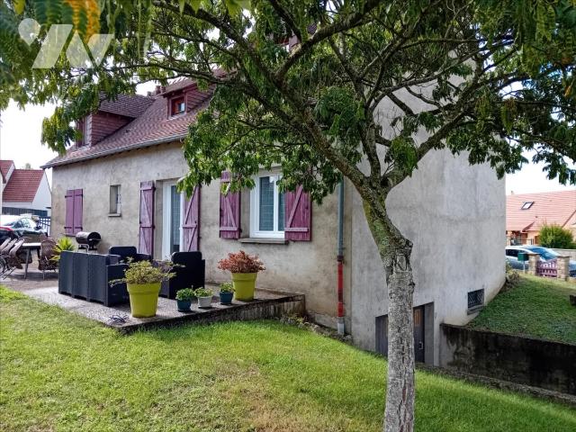 Maison 7 pièces 139 m² · à Parigné-l'Évêque · 139 m² · 225 000 €