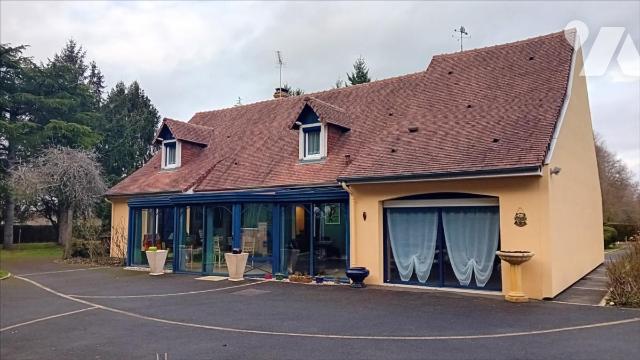 Maison 7 pièces 228 m² · à Ruaudin · 228 m² · 410 000 €