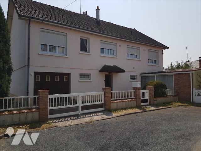Sale - House/Villa - LA FLECHE - 190 m² - 9 rooms - 1195