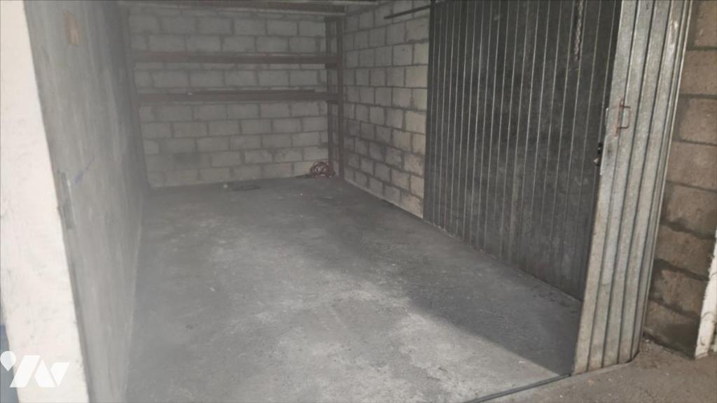Parking 14 m² · à Paris 18e Arrondissement · 14 m² · 14 000 €