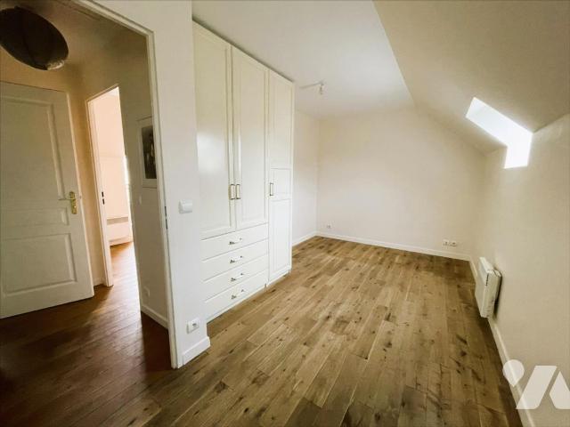 Maison a vendre  - 5 pièce(s) - 126.39 m2 - Surfyn