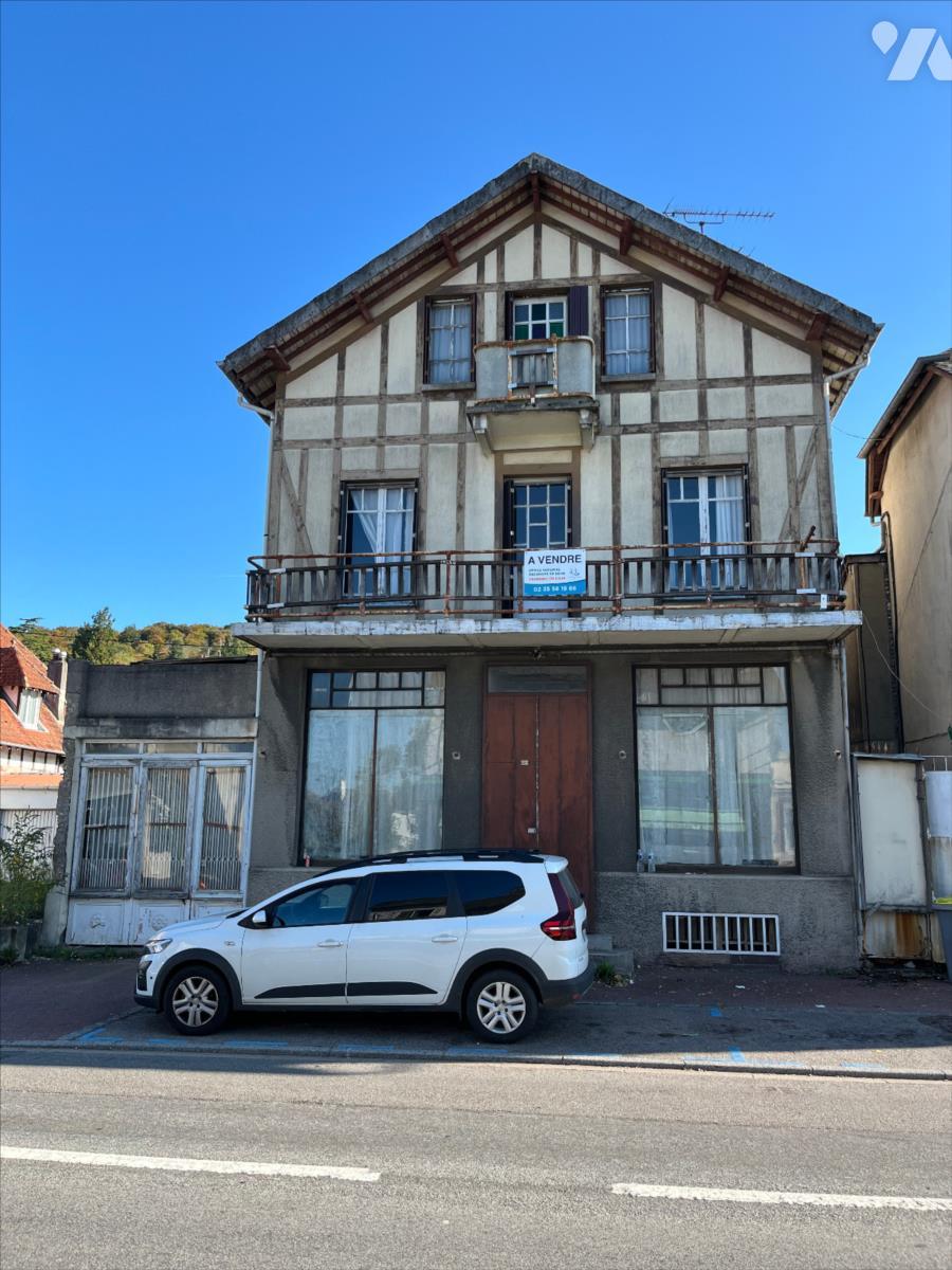 Maison 11 pièces 90 m² · à Trait · 90 m² · 75 000 €