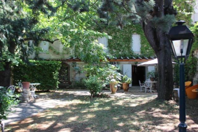Vente - Maison - Valréas - 1000.00m² - 30 pièces - Ref : 84064-201297