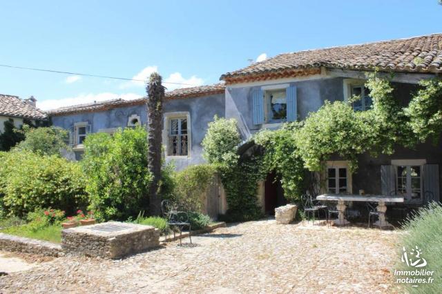 Vente - Maison - Valréas - 445.00m² - 21 pièces - Ref : 84064-366021
