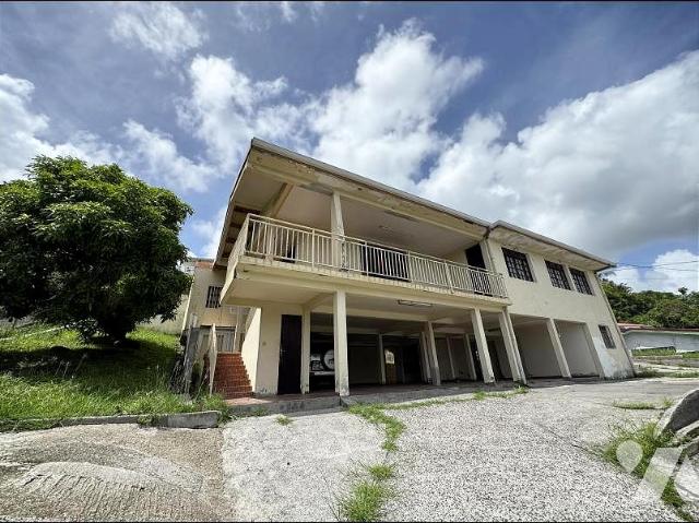 Vente - Immeuble - FORT DE FRANCE - 425 m² - 6 pièces - MOUTTE