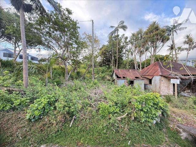 Terrain 987 m² · à Saint-Joseph · 987 m² · 143 800 €