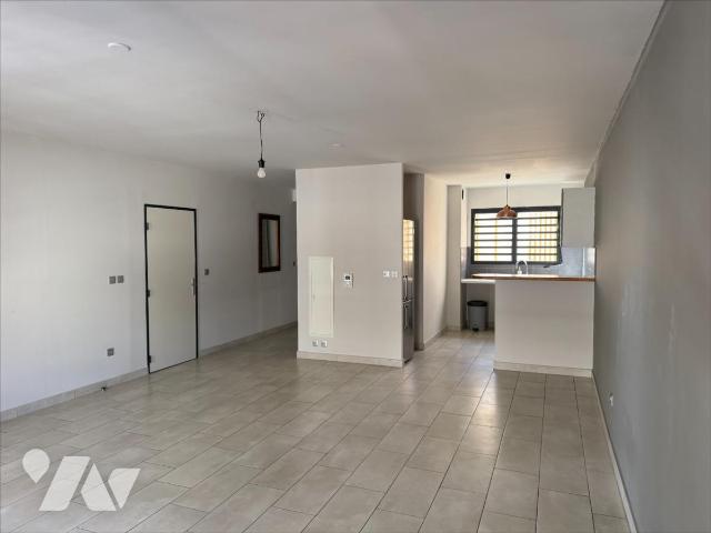Appartement 4 pièces 75 m² · à Saint-Pierre · 75 m² · 300 000 €