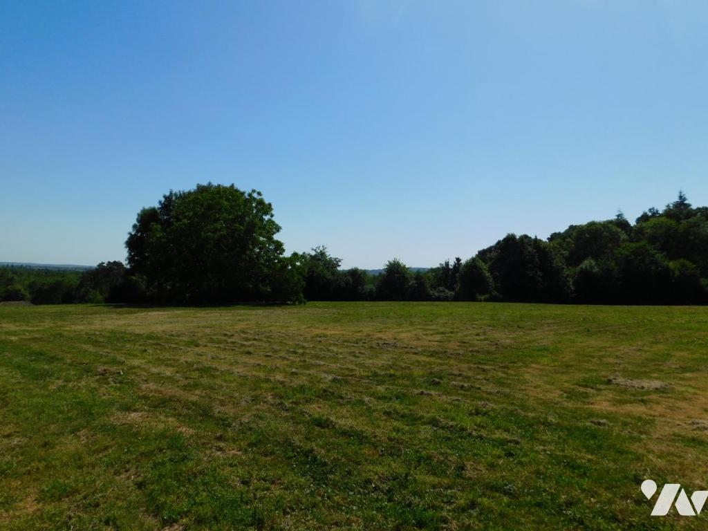 Terrain 5700 m² · à Pont-d'Ain · 5 700 m² · 225 000 €
