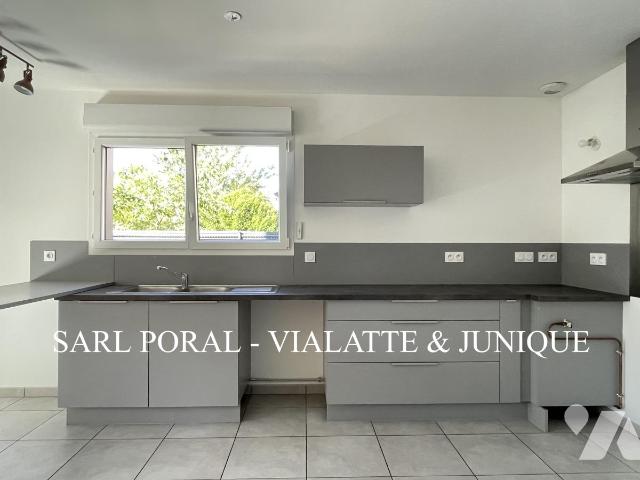 Maison 4 pièces 105 m² · à Ambérieu-en-Bugey · 105,4 m² · 1 140 €/mois