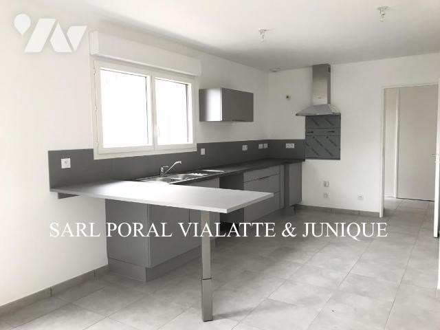 Maison 4 pièces 105 m² · à Ambérieu-en-Bugey · 105,4 m² · 1 140 €