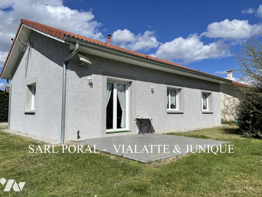 Maison 3 pièces 75 m² · à Sainte-Julie · 74,9 m² · 900 €