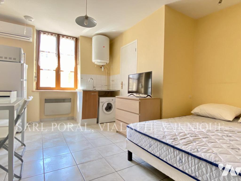 Appartement 1 pièce 14 m² · à Ambérieu-en-Bugey · 14,3 m² · 400 €
