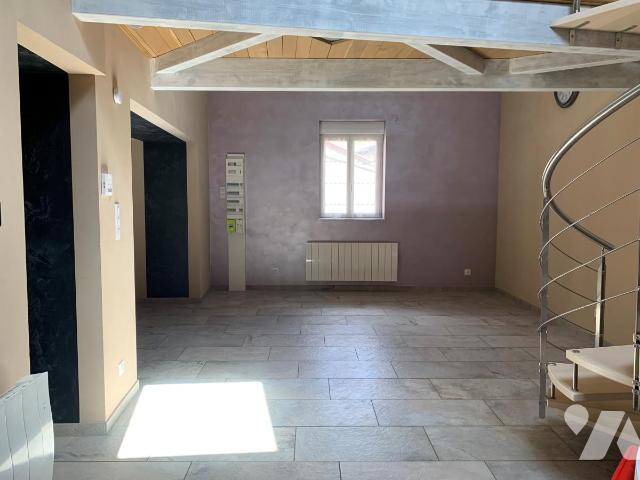 Appartement 3 pièces 95 m² · à Lagnieu · 95 m² · 700 €