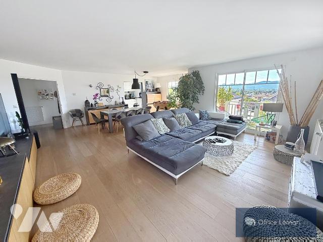 Appartement 5 pièces 146 m² · à Divonne-les-Bains · 145,8 m² · 930 000 €