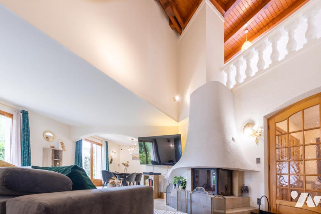 Maison 6 pièces 180 m² · à Ornex · 180 m² · 950 000 €