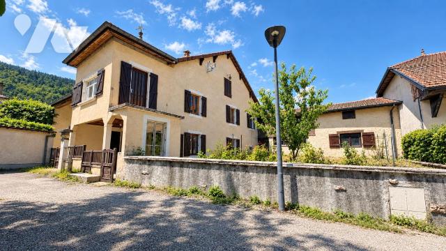 Maison 7 pièces 150 m² · à Valromey-sur-Séran · 150 m² · 190 000 €