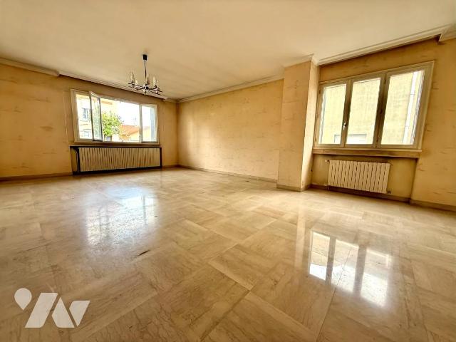 Maison 7 pièces 183 m² · à Oyonnax · 183 m² · 265 000 €