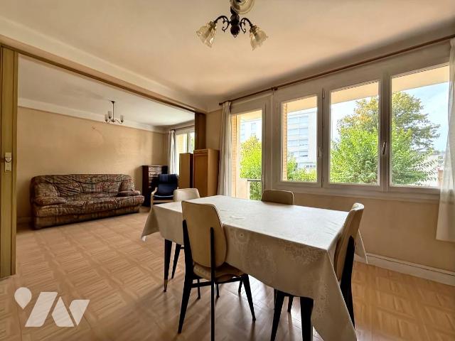 Appartement 3 pièces 68 m² · à Oyonnax · 68 m² · 69 000 €