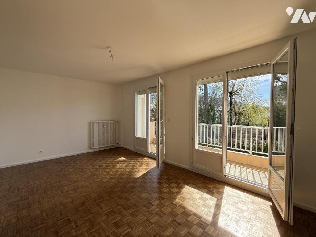 Appartement 4 pièces 80 m² · à Oyonnax · 80,4 m² · 130 000 €