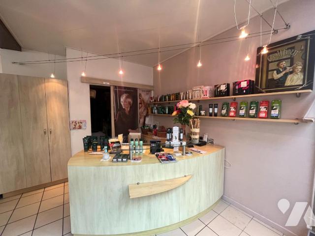 Sale - Business premises - OYONNAX - 01055-681