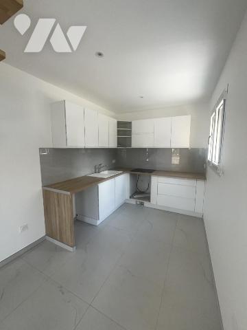 Rental - House/Villa - OYONNAX - 115.08 m² - 4 rooms - 01055-L39