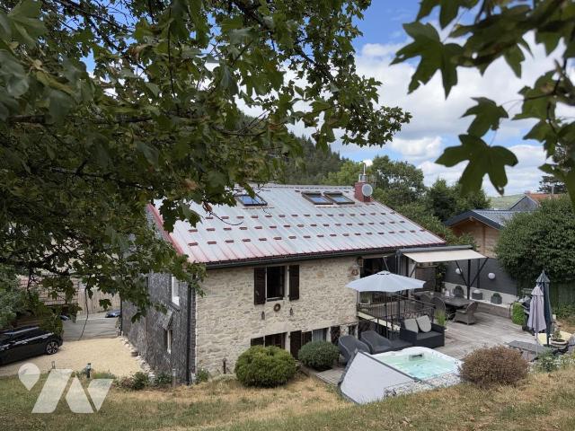 Maison 5 pièces 193 m² · à Oyonnax · 193 m² · 410 000 €