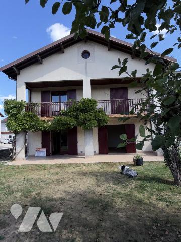 Maison 191m² — Izernore