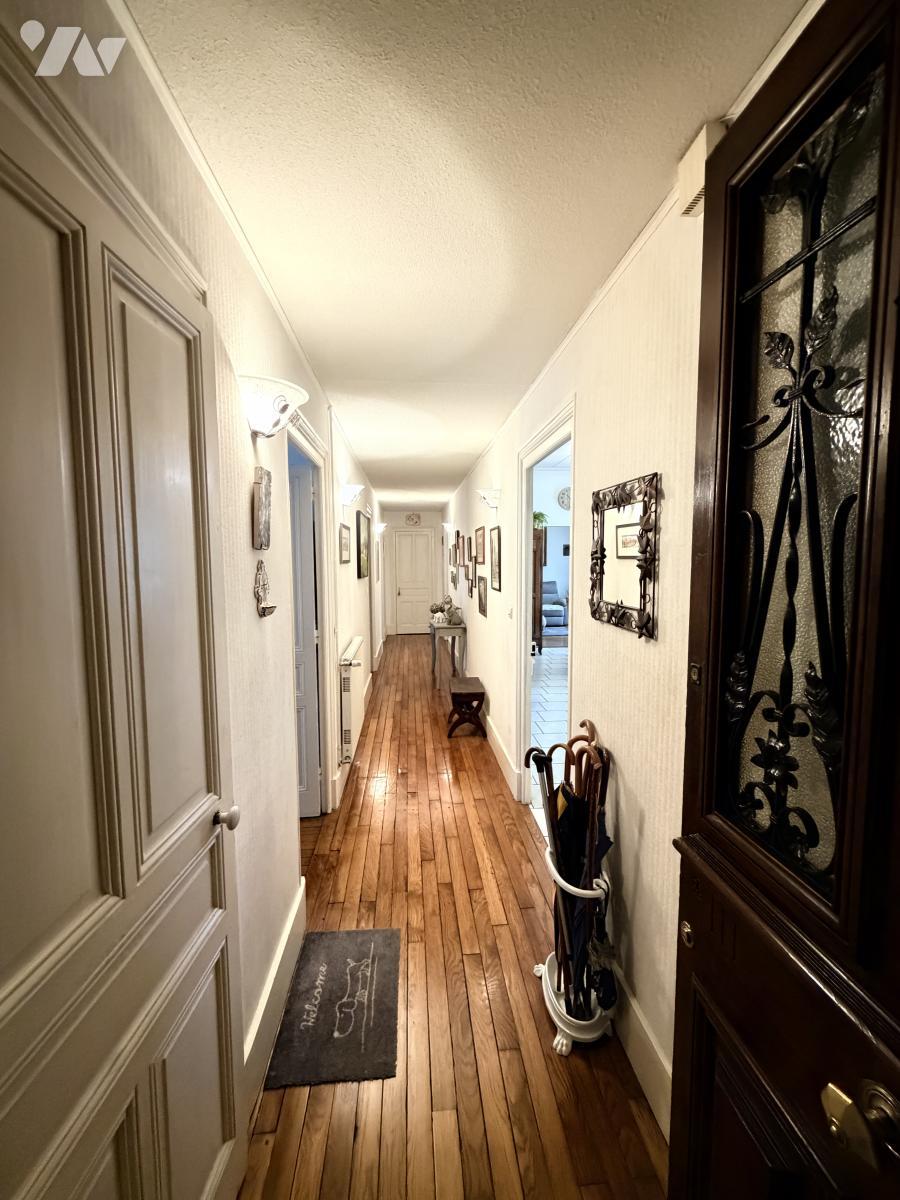 Appartement 3 pièces 100 m² · à Saint-Claude · 100 m² · 119 000 €