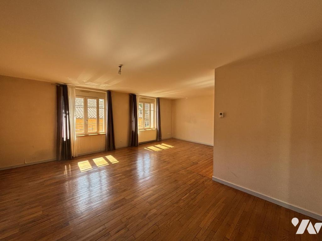 Appartement 4 pièces 120 m² · à Châtillon-sur-Chalaronne · 120 m² · 985 €/mois