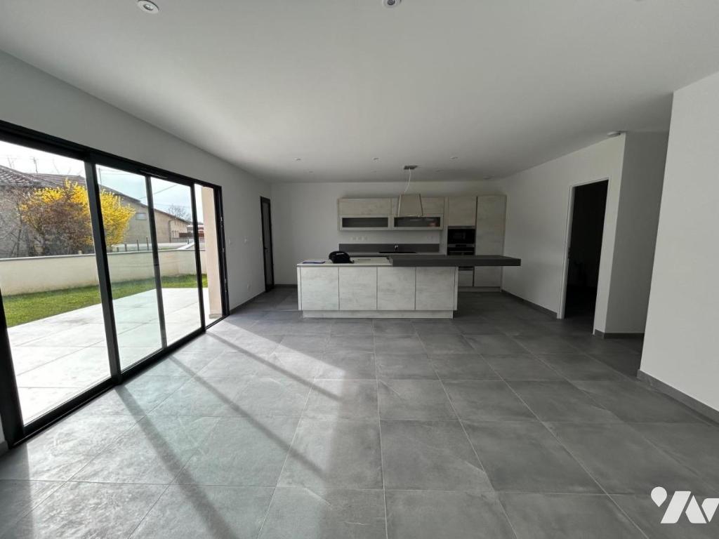 Maison 4 pièces 105 m² · à Attignat · 105 m² · 1 110 €/mois